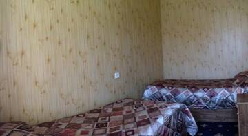 Фото номера Улучшенный двухместный номер с 2 отдельными кроватями Гостиница Классик г. Керчь 4