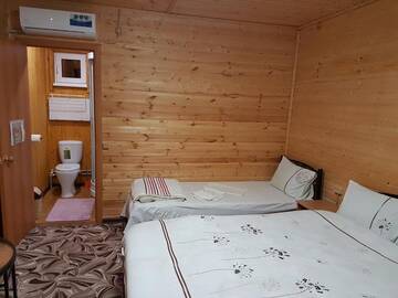 Фото номера Четырехместный номер Делюкс Гостиница Guest House U Vysotskoy г. Керчь 4